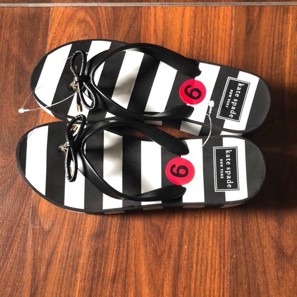 New Kate Spade ♠️ Rhett Wedge flip flops - Picture 2 of 8